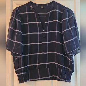 Ann Taylor Blue and White Short Sleeve Blouse with Mandarin Collar